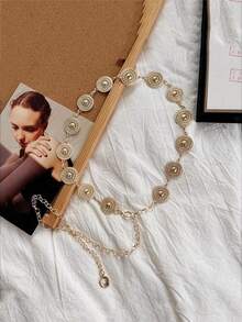 1条金色镂空金属圆腰带，适合女孩日常佩戴，也可作为节日配饰。 - 金色 - 查看 4