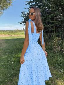 New Spring/Summer V-Neck Spaghetti Strap Tie-Up Fitted Polyester Ditsy Floral Backless Slit Maxi Dress, Vacation Style Boho Dress - Blue - View 9