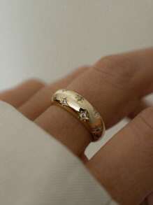 1 Stück modischer Luxus Ring für Damen mit geschnitztem Sternform Design, unisex Accessoire - Valentinstag Geschenk - Partytragen - ohne Verpackung