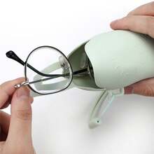 Funda de silicona suave ultraligera para gafas con correa de mano, funda protectora para gafas de sol de viaje, antiarañazos y a prueba de polvo - Caqui - Ver 2