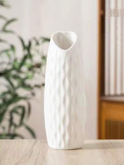 1个现代简约亮面花瓶，塑料褶皱设计，适用于插花、家居装饰、客厅、卧室、电视柜、办公桌、盆栽植物、鲜花等。