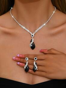 别致的镀银铜首饰套装，可选蓝色或红色合成水钻 - 适合日常优雅或派对魅力