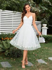 Daisy Elegant Embroidery Zip Up Front Summer Party Top - White - View 5