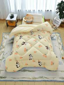 1 件婴儿/幼儿毯，AB 版工艺，A 面为针织棉布，B 面为波点绒，饰有动物图案，柔软透气，舒适亲肤，是送给孩子的理想礼物