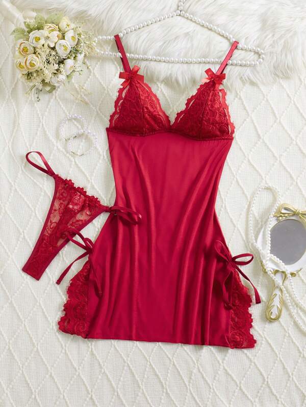 Lingerie sexy, ensemble robe-sangle de plaisir romantique rouge vin. Conception unique, stimuler l'imagination créative illimitée, montrer une atmosphère romantique