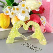 1pc,Colorful Resin Heart - Shaped Festive Figurine Ornaments. Ideal For Occasions Like Birthdays, Adding An Ambient Touch To Tabletops. Perfect Decorations For Proposal Parties, Wedding Gifts, And Wedding Favors For Guests.