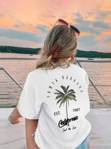 Una camiseta de cuello redondo con manga corta y estampado de letras casuales para el verano - Estilo de vacaciones con árbol de coco, ¡una camiseta divertida preparada para jóvenes aventureros, lista para la diversión al aire libre! Ropa para niñas, camisetas gráficas de verano, ropa de niña preadolescente