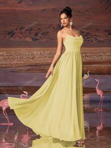 Robe de soirée en mousseline de soie élégante de couleur jaune crème unie, drapée. Convient pour toutes les occasions formelles, les grands événements formels, les invités de mariage, les festivals de musique, les fêtes de vacances, les bals de fin d'année, les soirées cocktail, les rendez-vous et les robes de demoiselle d'honneur