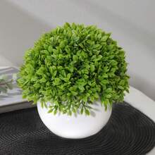 1 pieza/2 piezas Bonsái de Boj artificial, Hoja de Eucalipto artificial en miniatura, Macetas de plástico negro y blanco, Material PP/PE, Decoraciones de escritorio, Flores artificiales, Plantas de imitación, Decoración para fiestas al aire libre, Cumpleaños, Boda, Temporada de bodas, Decoración para la temporada de graduación, Hogar, Comedor, Sala de estar, Dormitorio, Decoración de jardín