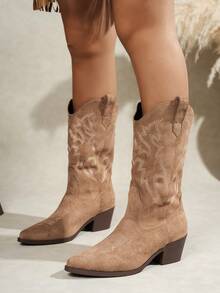 Botas cortas versátiles de moda para mujer, nuevas botas de otoño de punta puntiaguda, cómodas, de unicolor, con tacón grueso, antideslizantes, con bordados retro al estilo occidental, botas vaqueras