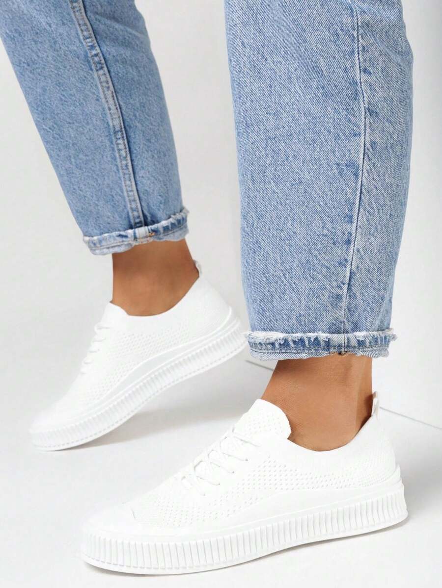 Casual Simple Breathable Sneakers With Embossed Sole - White - View 1