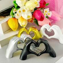 1pc,Colorful Resin Heart - Shaped Festive Figurine Ornaments. Ideal For Occasions Like Birthdays, Adding An Ambient Touch To Tabletops. Perfect Decorations For Proposal Parties, Wedding Gifts, And Wedding Favors For Guests.