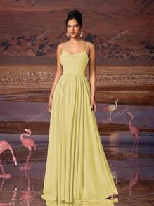 Robe de soirée en mousseline de soie élégante de couleur jaune crème unie, drapée. Convient pour toutes les occasions formelles, les grands événements formels, les invités de mariage, les festivals de musique, les fêtes de vacances, les bals de fin d'année, les soirées cocktail, les rendez-vous et les robes de demoiselle d'honneur