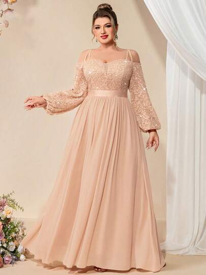 这款露肩吊带亮片花卉蕾丝灯笼袖撞色雪纺下摆长裙适合秋季、返校活动、优雅正式晚宴、婚礼宾客着装、生日、毕业典礼和晚宴等场合。