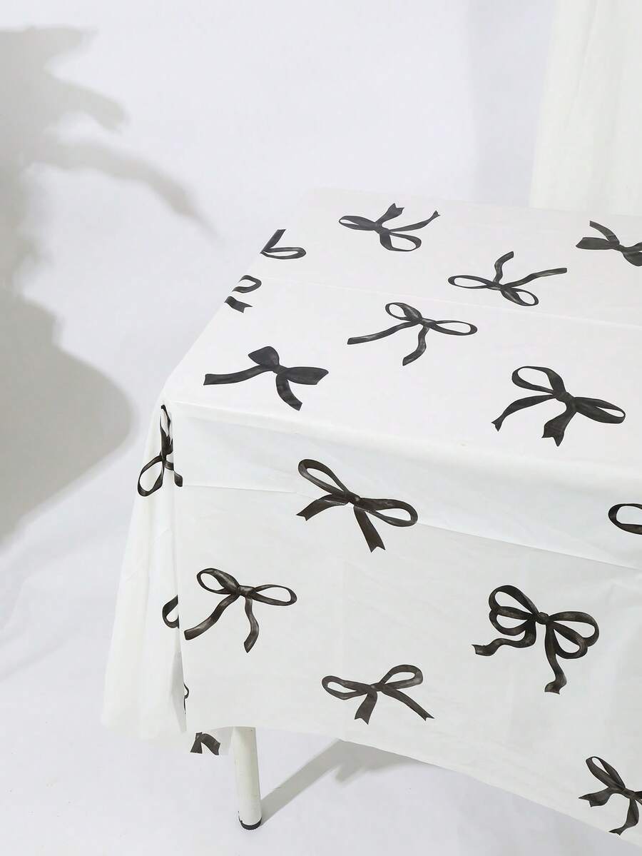 3pcs 137*274CM/53.94*107.87IN Party Decorative PE Waterproof And Oil-Resistant Disposable Tablecloth, Fashionable White Background Black Bow Pattern Tablecloth, Suitable For Various Theme Parties And Daily Decoration, Can Be Used As Background Cloth/Picnic Mat - Black and White - View 1