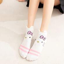 Sanrio 1Pair Sanrio Short Socks Featuring Hello Kitty In A Striped Heart Design, Perfect For Spring And Summer, Cute And Versatile For Casual Wear.