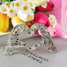 1pc,Colorful Resin Heart - Shaped Festive Figurine Ornaments. Ideal For Occasions Like Birthdays, Adding An Ambient Touch To Tabletops. Perfect Decorations For Proposal Parties, Wedding Gifts, And Wedding Favors For Guests.