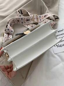 Fashionable Bags For Women Versatile New Crossbody Bag Casual Contrast Color Small Square Bag Wide Shoulder Strap