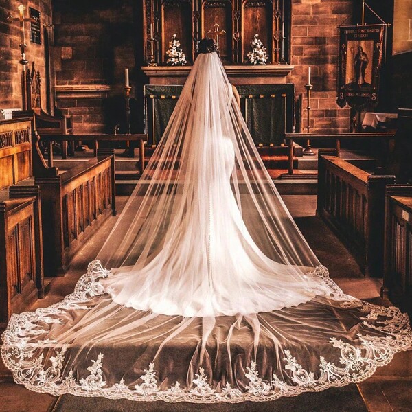 1pc Luxury Lace Trim Bridal Cathedral Veil With 3M Long Train, Wedding Hair Accessory