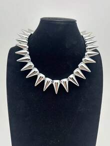 1pc Punk Hip-Hop Silver Cone Rivet Choker Necklace, Exaggerated Teardrop Design Suitable For Summer Beach Vacation, Unisex - Multicolor - View 7