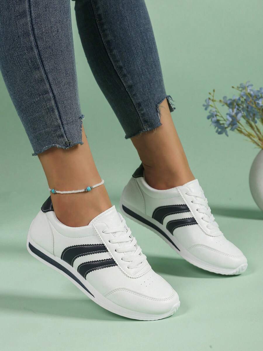 Women's Casual Sneakers, 2026 Spring/Autumn New Style, Lightweight, Patchwork Design, Flat, Daily Commute, Comfortable & Versatile, Simple White Shoes, Student Shoes, Fashionable Low-Top, Retro Sports Shoes, Women's Summer Casual Flat Non-Slip Patchwork Colorful Outdoor Sports Shoes, Spring/Autumn