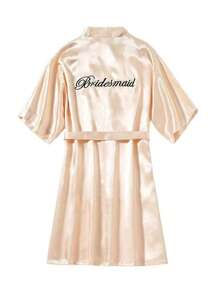 1 Stück Braut & Brautjungfer Initialen Bademantel, Hochzeitsvorbereitungskleidung, Zubehör für Trauung & Empfang, Damen Pyjama für Frühling Sommer Hochzeit Brautjungfer Pyjama, Braut Kleid Beste Freundin Party bestickte Bademantel, Braut Bademantel, Hochzeitsparty, Hochzeitsartikel, Outdoorhochzeit, Ferienfestdekoration, Heim Badezimmer Deko, Schulanfang