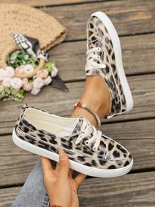 Women's Casual Sneakers, Fashionable Slip-On Leopard Print Lightweight Sport Skateboard Shoes, Versatile Student Casual Shoes