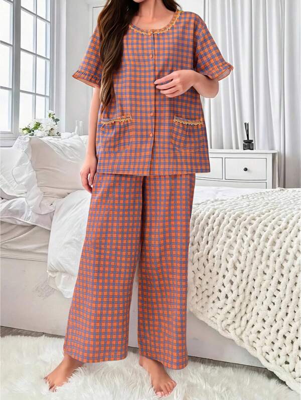 Set de 2 piezas de pijama para mujer, con parte superior de manga corta con cuello y abotonadura delantera y pantalón de largo hasta el tobillo con estampado de cuadros con diseño de encaje y lazo, cómodo y de moda para uso en casa, tiempo libre, primavera, verano y vacaciones