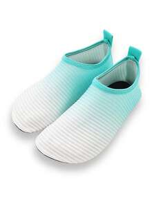 儿童夏季沙滩鞋，男童蓝色条纹渐变色软底轻便透气舒适男女通用儿童水上运动、沙滩、水袜