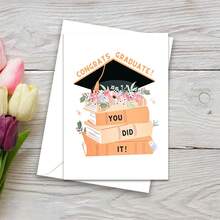 ¡Lo lograste! ¡Felicitaciones por tu graduación! ¡Estoy muy orgulloso de ti! Tarjeta de felicitaciones de graduación floral, tarjeta de graduación linda, tarjeta con birrete de graduación, sobre incluido, tarjeta en blanco, tarjeta de aliento