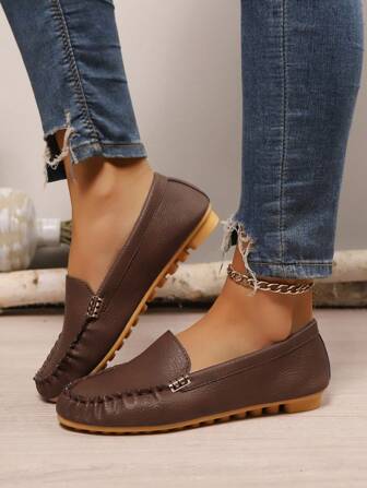 Fall/Winter New Plus Size Spring/Summer/All Season Versatile Loafers, Lightweight Leather Upper Soft Bottom Flat Shoes, Comfortable Solid Color Slip-On With Metal Buckle, Round Toe Moccasins For Casual, Vacation, Daily Commute, Coffee Color Handmade Patchwork Lace Women Leisure Shoes,Sneakers For Women