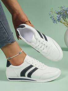 Women's Casual Sneakers, 2026 Spring/Autumn New Style, Lightweight, Patchwork Design, Flat, Daily Commute, Comfortable & Versatile, Simple White Shoes, Student Shoes, Fashionable Low-Top, Retro Sports Shoes, Women's Summer Casual Flat Non-Slip Patchwork Colorful Outdoor Sports Shoes, Spring/Autumn