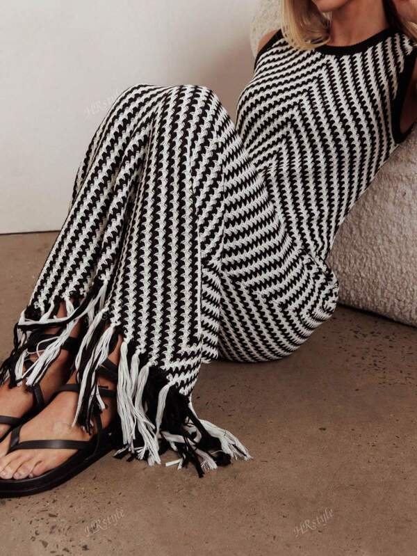 Women's Fashionable Minimalist Elegant Contrast Color Striped Knitted Sleeveless Dress