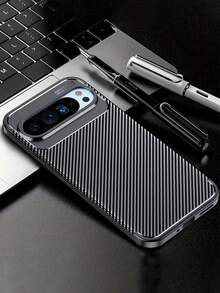 1 pieza Funda protectora compatible con Pixel 9 9 Pro 9Pro XL 8A 8, ultrafina, de textura de fibra de carbono y a prueba de golpes - Negro - Ver 1