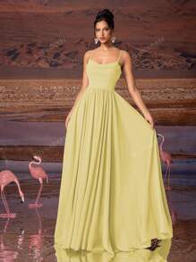 Robe de soirée en mousseline de soie élégante de couleur jaune crème unie, drapée. Convient pour toutes les occasions formelles, les grands événements formels, les invités de mariage, les festivals de musique, les fêtes de vacances, les bals de fin d'année, les soirées cocktail, les rendez-vous et les robes de demoiselle d'honneur