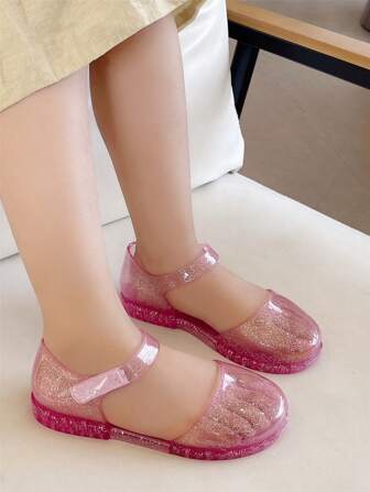 Nuove scarpe da principessa per bambini, sandali in gelatina morbidi e lucidi, chiusi sul davanti, scarpe casual da ragazza per la spiaggia, le vacanze estive