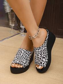 Women's Dual-Color Peep-Toe Platform Slide Sandals, Fashion Summer White & Black Leather Wedge Thick Bottom Slippers (Please Order One Size Up)