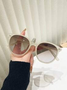 1pc Women's Round Frame Fashion Glasses With Cute Decorative Clear Lenses And Suitable For Outdoor Activities Beach Accessories For Women Glasses Shades For Summer Beach Vacation,Outdoor,Travel Casual Style Oversized Round Frame For Going Out Outfit,Back To School