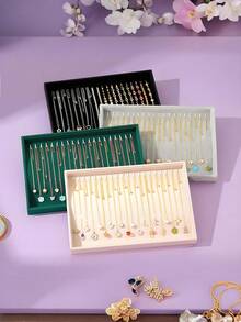 1件，项链收纳盒带透明盖展示首饰托盘带透明盖珠宝项链展示盒适用于项链吊坠适合女士女生展示盒收纳盒