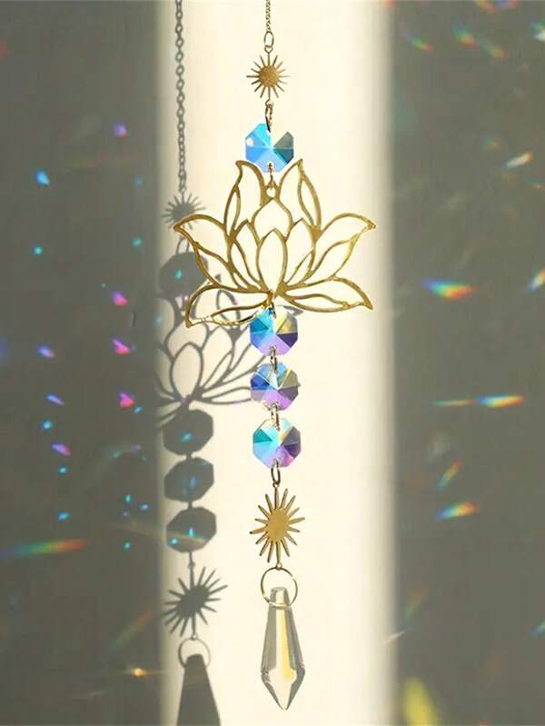 1/2 pièces Décorations de fleurs de lotus, attrape-rêves en cristal, carillons éoliens, pendentifs de fleurs de lotus convenant pour la décoration de mariage, fête, maison, voiture, accessoires photo, décoration extérieure, nouveaux attrape-rêves en fleur de lotus en cristal - Chaîne dorée/argentée arc-en-ciel prisme, décoration de fenêtre de voiture, ornements de jardin, cadeaux de Noël, accessoires de mariage, comprenant cristal et prisme, pour fournitures scolaires, rentrée des classes