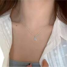 Women Pendant Necklaces