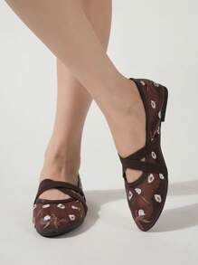 Balerini din plasă pentru femei, model floral brodat, stil elegant, minimalist, respirabil, stil vintage Mary Jane, fără slip-on, la modă și confortabili pentru purtare de zi cu zi.