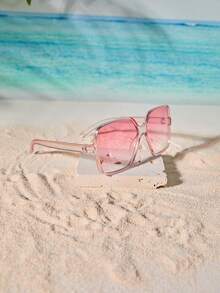 Tropiscape 1副欧美风大框时尚眼镜，可个性化定制，适合Y2K风格拍照、驾车、海滩度假等场合，营造轻松休闲的度假氛围，也是秋季、圣诞节、冬季圣诞节的理想礼物。