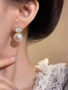 经典半圆形仿珍珠耳环，提升您的整体形象 - 金黃色 - 查看 4