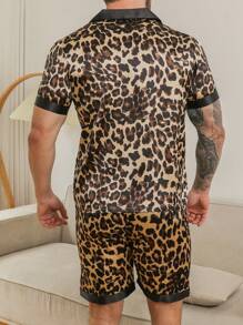 2pcs Sleepwear Set For Men, Short Sleeve Top And Shorts, Leopard Print Pattern Minimalist Casual Silk-Like Loungewear, Summer/Spring
