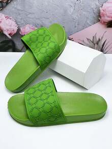 Novos chinelos femininos da moda, sola de borracha antiderrapante, cabedal em PVC preto, confortáveis para uso interno, banheiro, chuveiro, respiráveis para deslocamentos e caminhadas ao ar livre, com absorção de choque - Verde - Ver 6