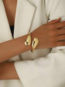 1pc Asymmetrical Line Design Wide Bangle, Unique Minimalist Bracelet Suitable For Daily Wear For Women