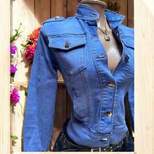 Chaqueta de Mezclilla Slim Fit Estilo Militar con Cuello Alto y Detalles de Charreteras - Denim Lavado Elástico MOD. MOA - Multicolor - Ver 10