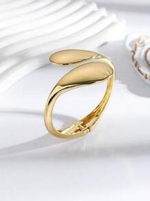 1pc Asymmetrical Line Design Wide Bangle, Unique Minimalist Bracelet Suitable For Daily Wear For Women