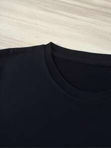 Fashionable Men's T-Shirt - Black - View 3
